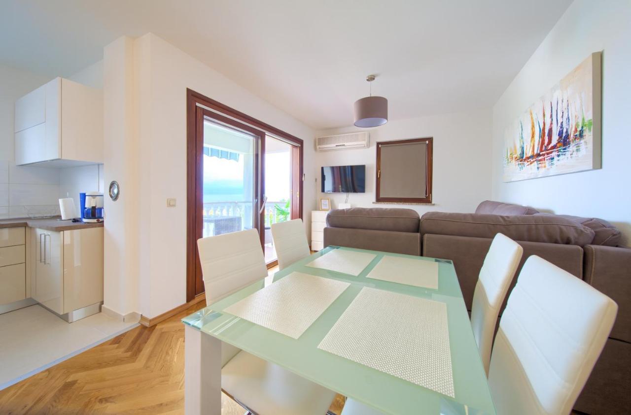 Apartment Jadran Malinska Exterior photo